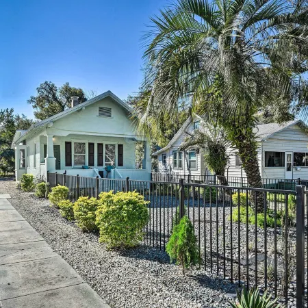 Downtown DeLand Home Walk to Stetson University!