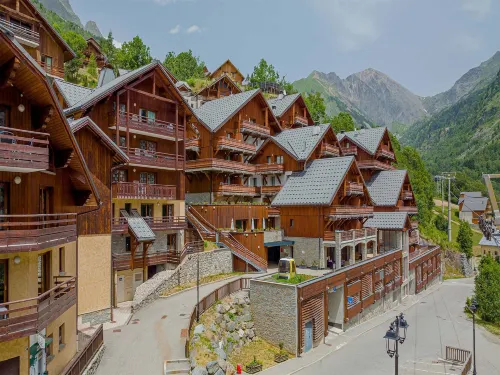 Vaujany Stay Near Slopes