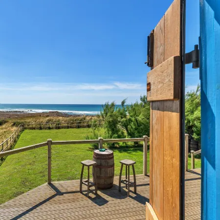 Lodge in Cornwall with Widemouth Bay Views