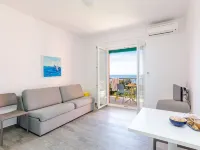 Apartments Villa Lukas - ''No.8'' One-Bedroom Apartment with Balcony and Sea View - Gym