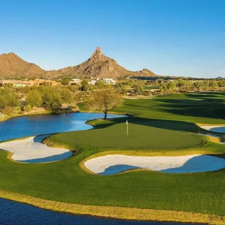 Spacious Desert Retreat: Pickleball, Pool & Spa, Putting Green, & Playground