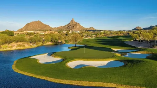 Spacious Desert Retreat: Pickleball, Pool & Spa, Putting Green, & Playground Hotels in Casas Adobes