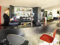 ibis London Luton Airport Hotels in Luton
