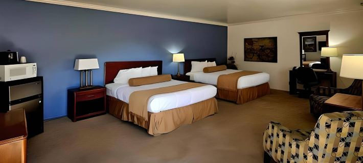 Econo Lodge Inn & Suites Vernal Near Dinosaur Monument Hotels in Uintah County