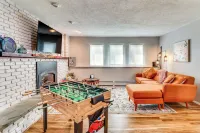 Family Home Close to Warwick, 5 Mi to Lake!