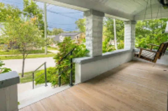 Large 3-bedroom bungalow near IU stadiums