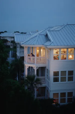 Disney's Old Key West Resort Отели рядом с достопримечательностью «Characters in Flight»