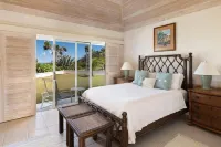 Plage Rose Estate 4 Bedroom Home - parking