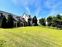 Logis Auberge du Barrez Hotels in Raulhac