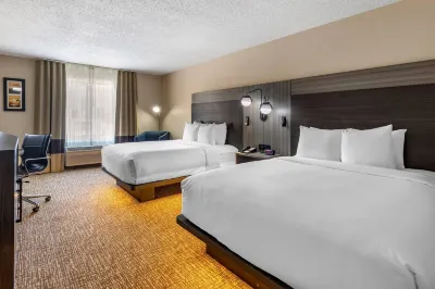 Comfort Inn & Suites North Dallas-Addison Hotels near Dallas College Brookhaven Campus Workforce & Continuing Education
