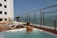 Hotel Almirante Cartagena Colombia - Bathtub