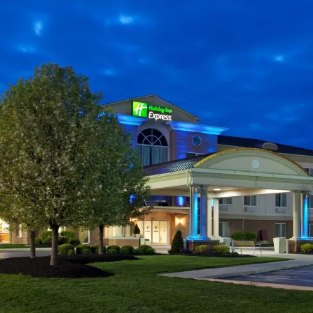 Holiday Inn Express & Suites MARION by IHG