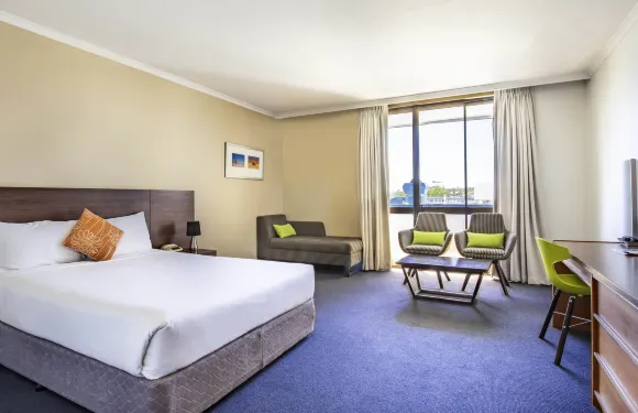 宜必思尚品伊薩山維羅納酒店