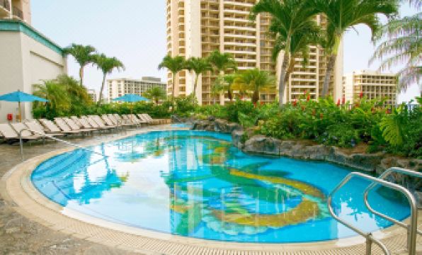 Luxury Suite with Ocean View in Waikiki, Free Parking! - Housity