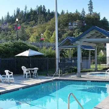 Edgewater Inn Shady Cove