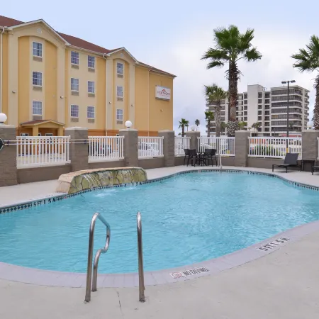 Holiday Inn Express & Suites CORPUS CHRISTI-N PADRE ISLAND by IHG