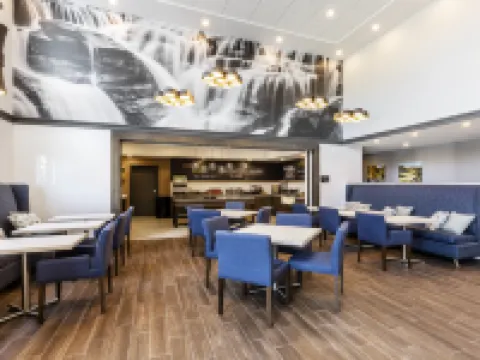 Hampton Inn & Suites by Hilton Quebec City Beauport Hotels in Quebec City