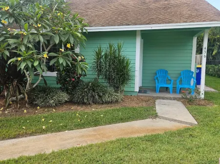 St. Lucie River Breezes - Downtown Stuart and Beaches Within Minutes Отели в г. Martin County