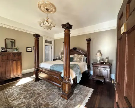 The Martha Dale at the Judges Chambers Hoteles en Guthrie