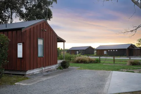 Havelock North Holiday Park Отели в г. Уэймарама