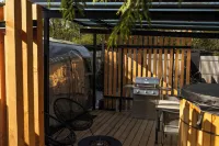 Mackenzie Beach Resort Các khách sạn gần Solart Glass Studio