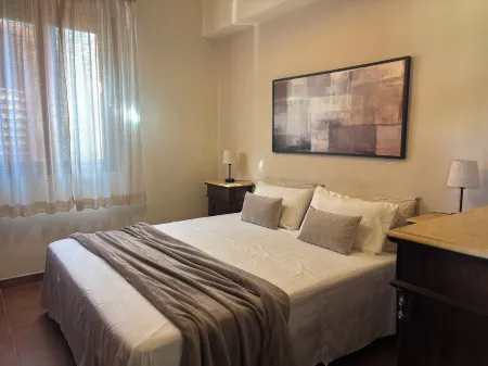 Villa Lucia with infinity pool and garden in an oasis of peace (Wi-Fi)