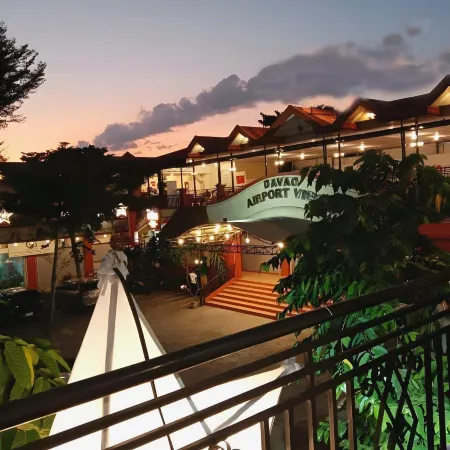 Davao Airport View Hotel Отели рядом с достопримечательностью «Лонг Хуа Темпл»