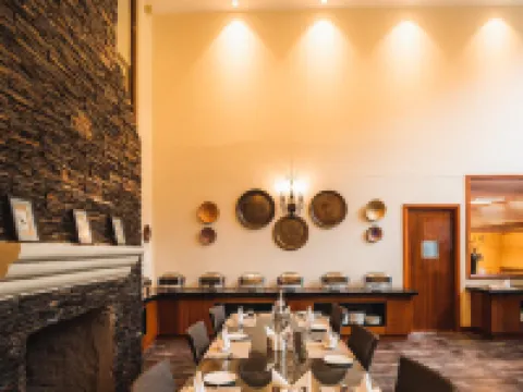 Heevan Villa's Sonamarg - River Front Luxury Retreat Hotéis em Ganderbal