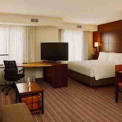 MainStay Suites Appleton Airport - Fox River Mall Area Rooms