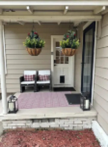 Walnut Manor - Business Casual - Families Welcome