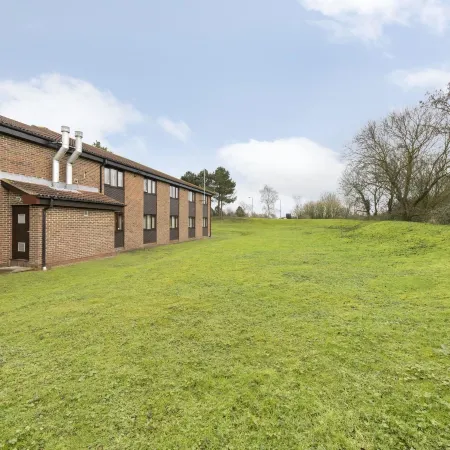 Days Inn by Wyndham Sedgemoor M5