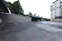 Dongchon Amusement Park Gallery Hotel - parking