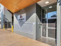 Stylish 1-Bed Darwin City Stay with Balcony Views