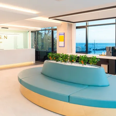 From H Elren Hotel Jeju Seogwipo Отели рядом с достопримечательностью «Музей медведей Джоан»