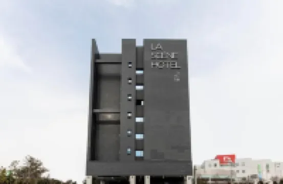 lascene hotel 平沢プレミアムアウトレット PPOアイパークモール周辺のホテル