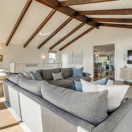 Steps to Ocean: Luxe Family Home in Half Moon Bay!