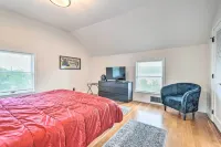Watkins Glen Lakeview Cottage w/ Waterfall! - Parking