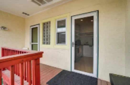 Bright Minneapolis Apartment - 1 Mi to Downtown!