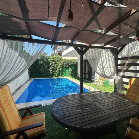 Mavilla Hotel