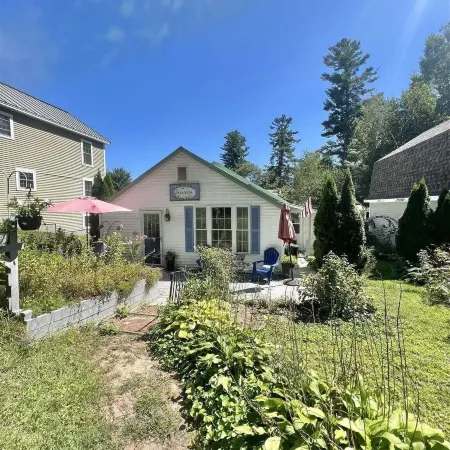 Pine Tree Cottage Limit 5 2 Bedroom Cottage