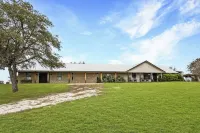 5BR Luxury Home w/ Pool & Wrap-around Porch - 3-Star