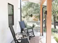 The White Barn 朱利安酒店