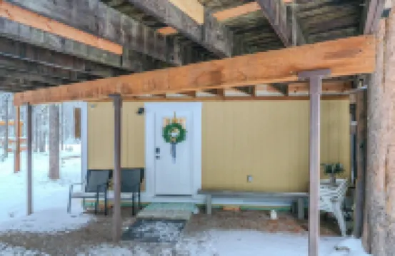 New Island Park Cabin w/ Trail Access & Trl Parking. 20 Min to West Yellowstone