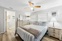 Spacious Beachfront Duplex - Top Floor - Dog Friendly 124 S Fletcher