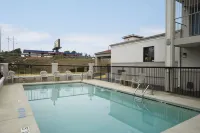 Days Inn by Wyndham Augusta/Fort Eisenhower - piscina