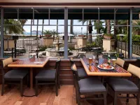 Harbor View Inn Hotels near Kunin Wines