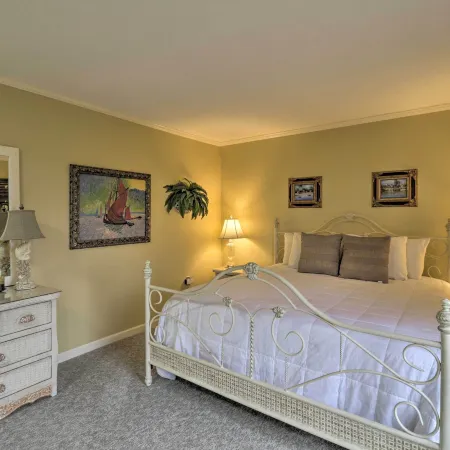 Condo w/ Balcony in Fairfield Bay: Near Marina
