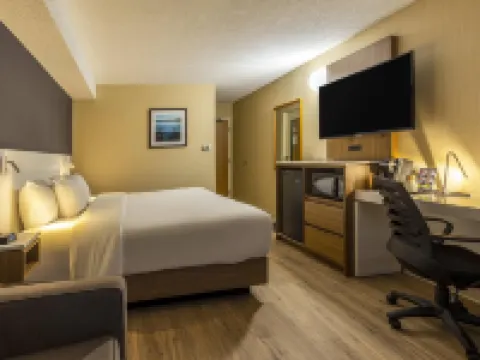 Comfort Inn ルイーヌ・ノランダのホテル
