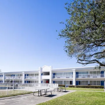 Motel 6 Jacksonville, NC