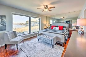 Waterfront Hot Springs Condo: Pool, Hot Tub Access